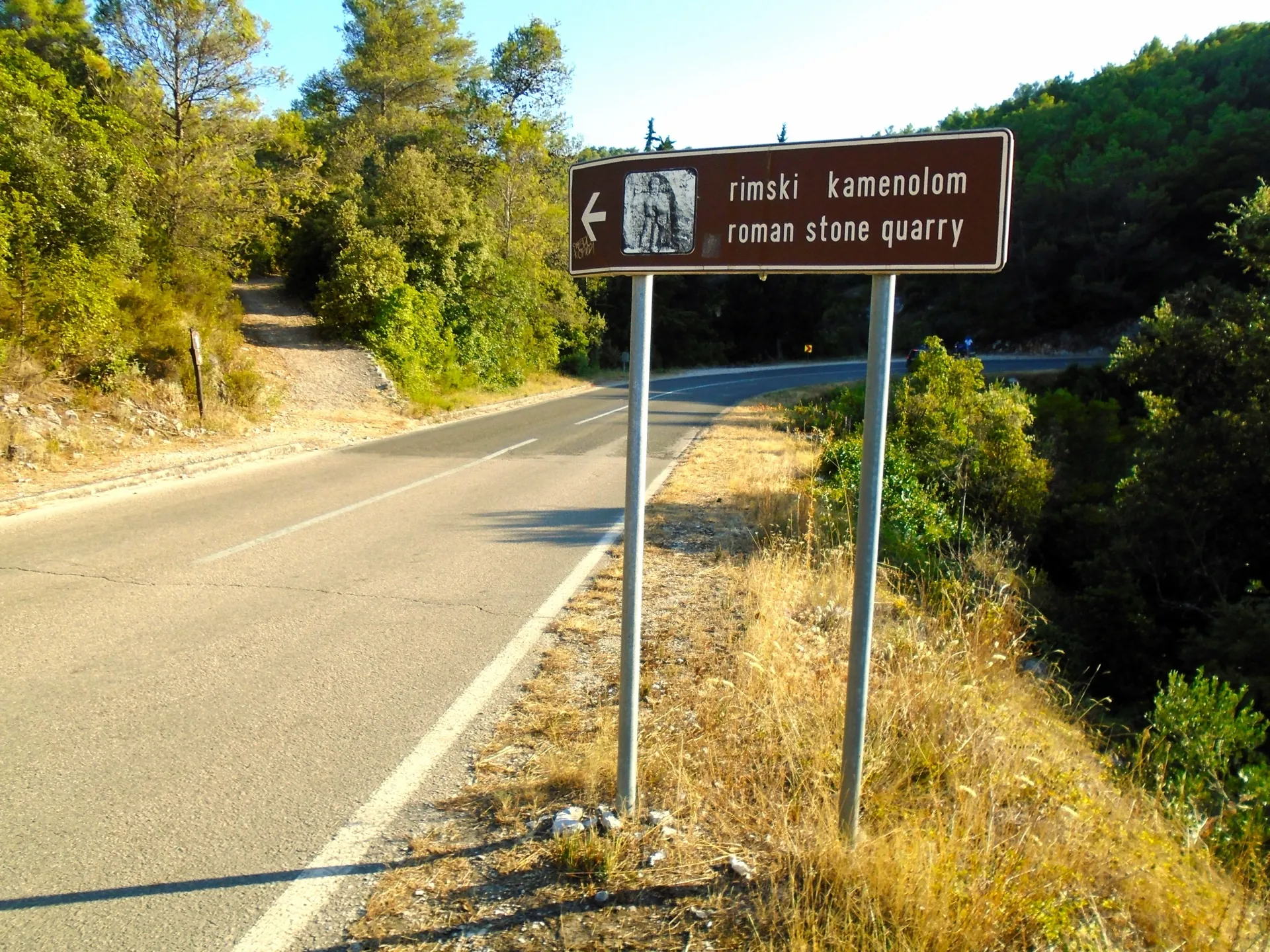 Ulazni putokaz za rimski kamenolom Rasohe