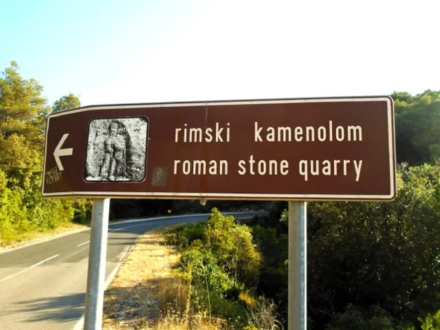 Putokaz prema kamenolomu Rasohe