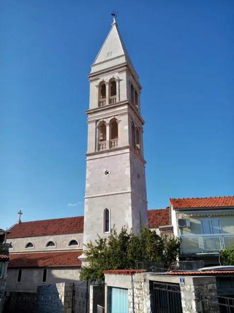 Zvonik župne crkve Navještenja Marijina u Supetru